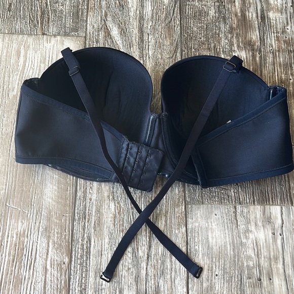 VANITY FAIR BLACK UNDERWIRE BRA, 38D - Picture 3 of 16